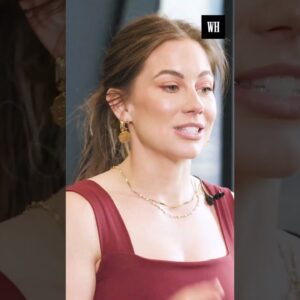 I mean OBVIOUSLY Shawn Johnson East is doing handstands in the gym  #womenshealth